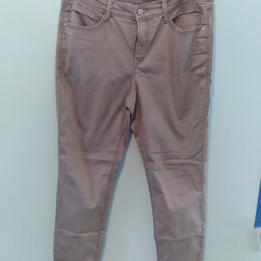 SoundStyle jeans size 16.